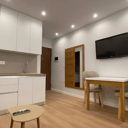 Apartamento 62°bs Charming @bllok Tirana