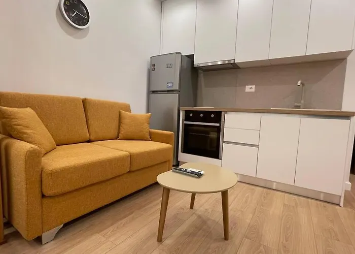 62°bs Charming @bllok * 地拉那